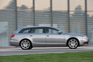 Audi A6 3.2 Quattro S-Line Avant 2005 года  (NA)